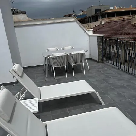 Lovely Close By Center Màlaga